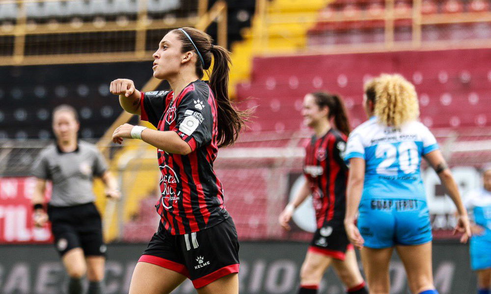 Priscilla Chinchilla estará en el fútbol europeo en la próxima temporada.