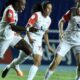 El Independiente Santa Fe, con Daniela Solera como titular, se impuso 1 – 2 en la ida de la final del fútbol femenino de Colombia.