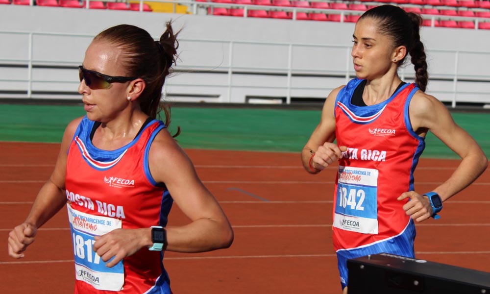 Mónica Vargas se impuso en la prueba de 800 metrosa planos.