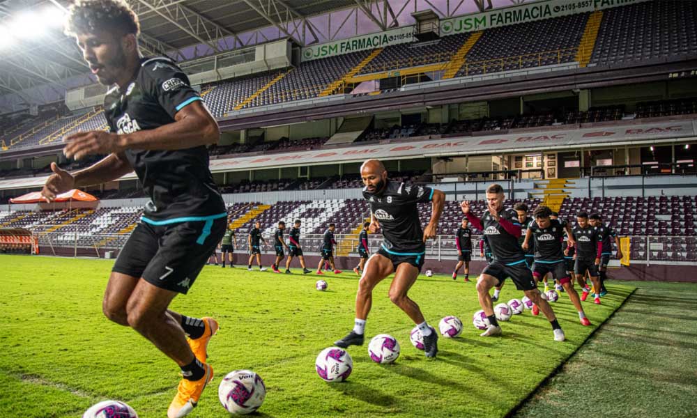 El Deportivo Saprissa cerró su preparación esta tarde – noche para enfrentar al Herediano en las semifinales del Apertura 2020.