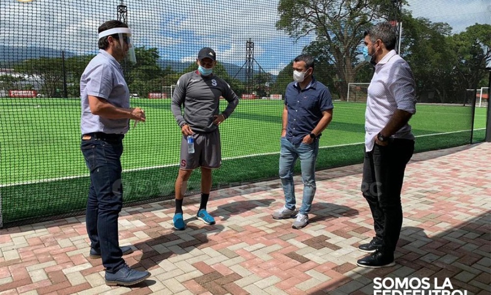 Ronald González y su cuerpo técnico se distribuirán las vosirías en los estadios de la primera división del fútbol nacional.