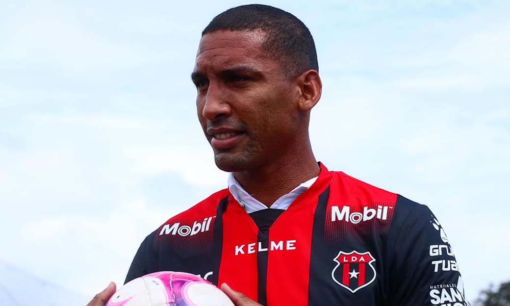 Marcel Hernández comienza a sentirse a gusto en Alajuelense, gracias al rápido entendimiento con sus compañeros.