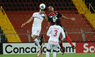 El trabajo de Marcel Hernández fue destacado por su técnico, Andrés Carevic, pese a que aún no le llega el gol.