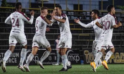 Mariano Torres marcó de penal cuando Saprissa parecía más perdido en el encuentro ante Guadalupe.