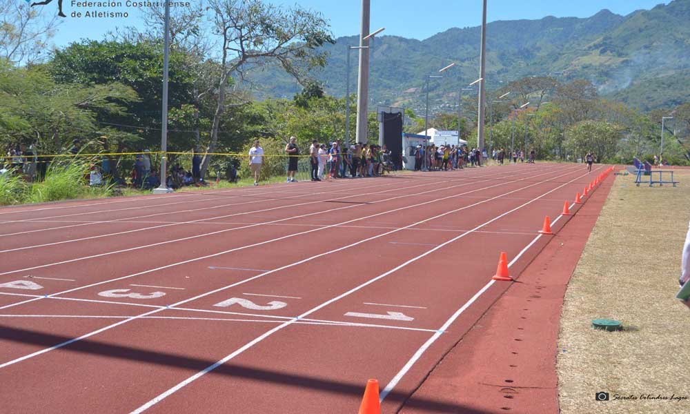 La nueva pista atlética de Puriscal será construida, ahora, en el estadio municipal. Imágenes con fines ilustrativos.