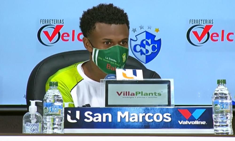 Yuaicell Wright, en nombre del camerino de Limón FC, se pronunció en favor e la continuidad de Ricardo Allen en el banquillo.