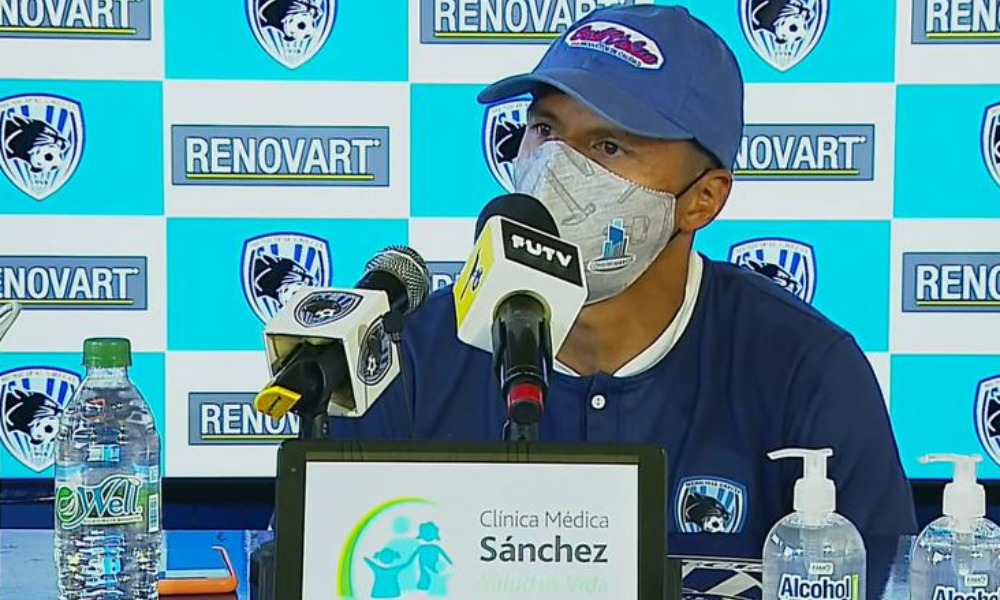 Gilberto Martínez, técnico de Grecia, reprochó la actitud de sus jugadores en la derrota ante el Cartaginés.