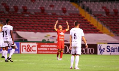 Bryan Rojas de nuevo tuvo su cita con el gol, mientras recibe algunos minutos para tomar ritmo con el Herediano.