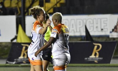 Jennie Lakip y María Fernanda Figueroa: sinónimo de gol para Dimas Escazú. Esta noche cuatro tantos fueron de ellas.