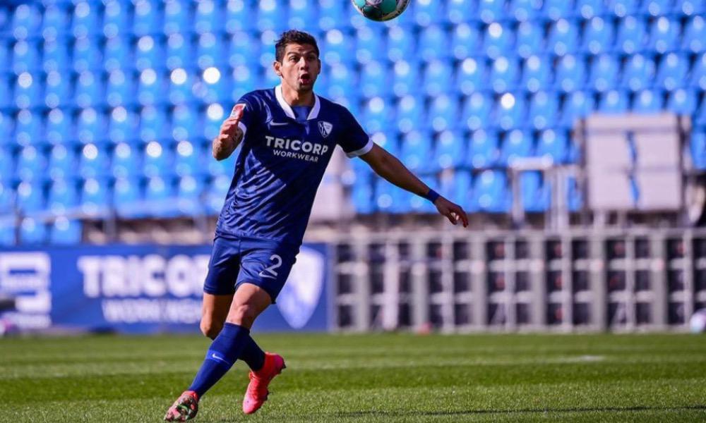 Cristian Gamboa disfruta de un buen momento en la titular del Bochum, y del liderato en la segunda división de Alemania.