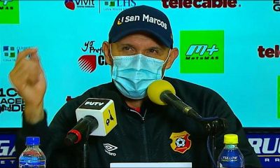 Luis Marín, técnico del Herediano se molestó con el accionar de su equipo ante San Carlos.
