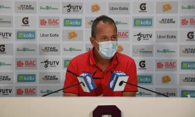 Wilmer López, técnco de Alajuelense, defendió el rendimiento de su equipo en el Clásico ante Saprissa, pese a la derrota.