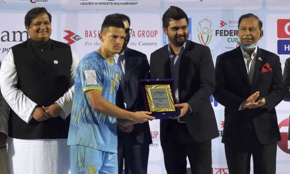 Daniel Colindres fue declarado mejor jugador de la Federation Cup y hombre de la final. Foto: Abahini Limited.