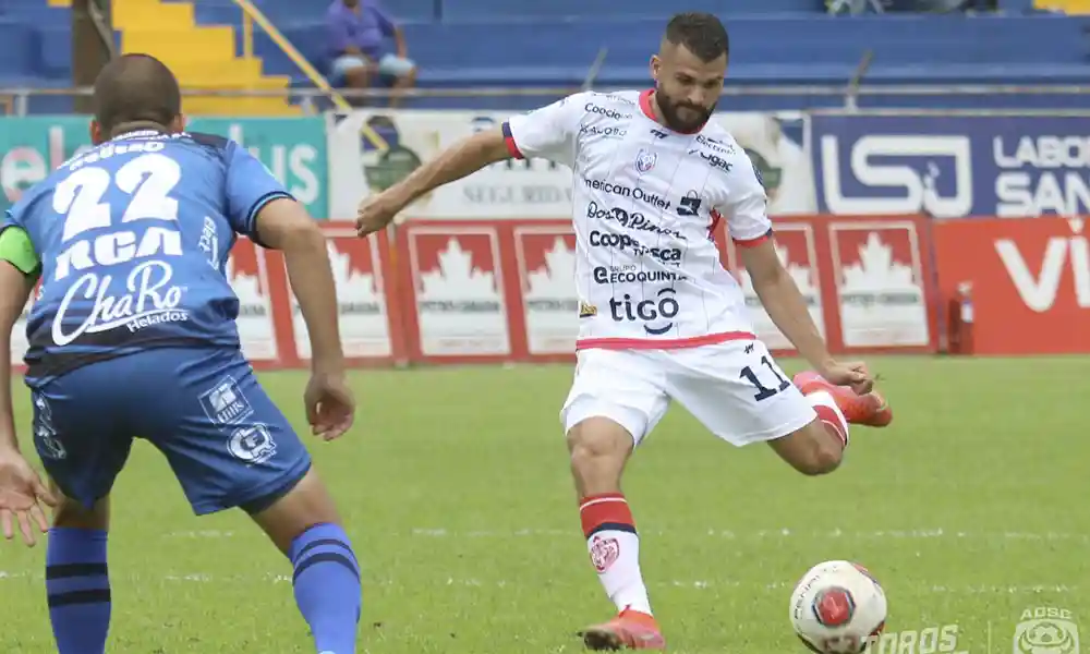 San Carlos regresa a la victoria en un momento clave - DeportesCR -  Deportes Costa Rica