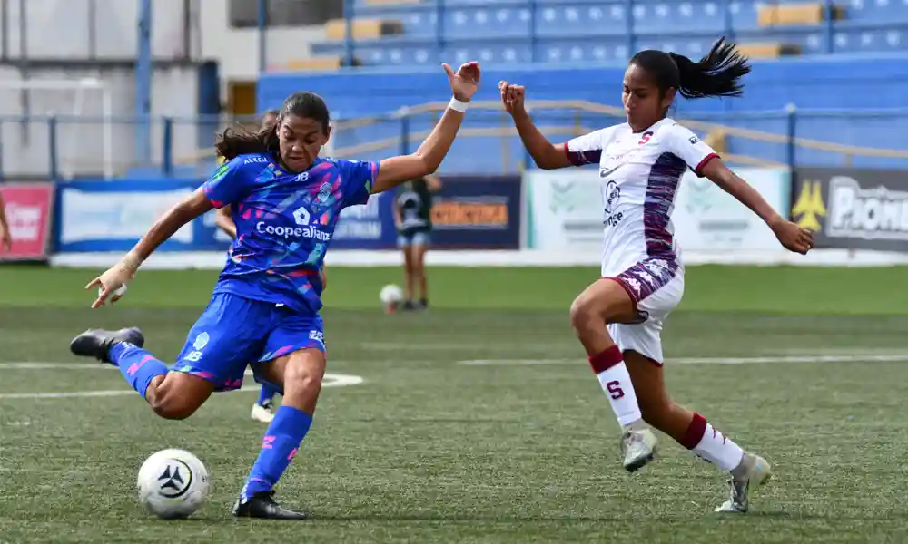 Saprissa encontró alguna resistencia por parte de Pérez Zeledón, pero, igual resolvió el juego con victoria. Foto: ADMPZ.