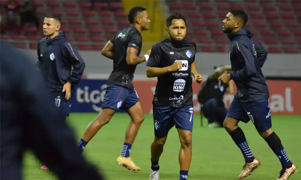 Cartaginés reclama los puntos del juego que debe ante el Municipal Grecia. Foto: Keydel Romero.