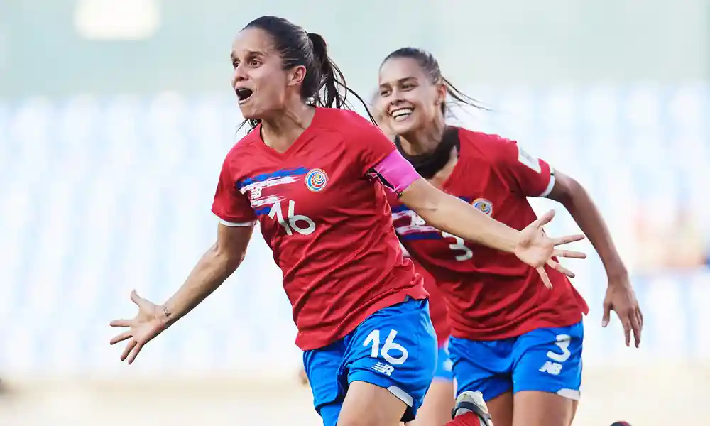 Katherine Alvarado se adjudicó el premio al mejor gol del 2021 en la CONCACAF. Esta fue su celebración al marcar. Foto: Concacaf.