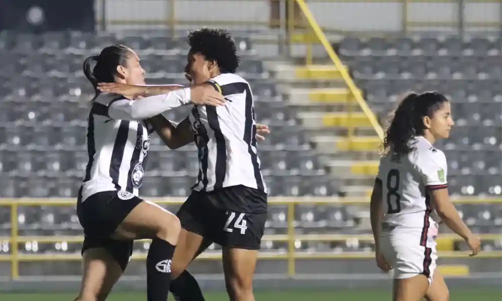Los finalistas del fútbol femenino, Sporting y Alajuelense chocaron ya el 25 de marzo pasado en el estadio Ernesto Rohrmoser. Foto: SFC.