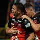 Suhander Zúñiga marcó un gran gol. Era el segundo de la noche para Alajuelense. Foto: Keydel Romero.