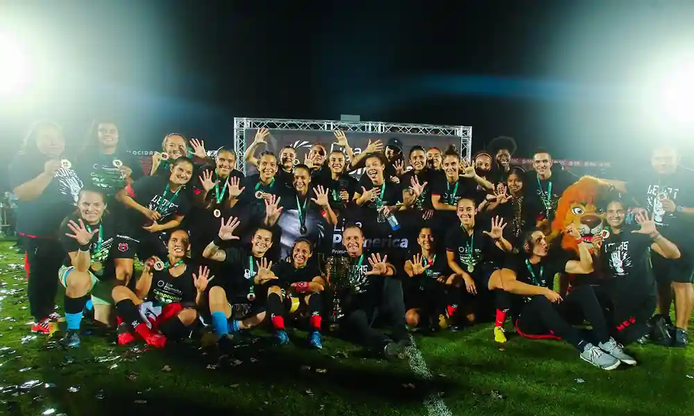 Liga Deportiva Alajuelense celebró por todo lo alto su quinto título. Foto: LDA.