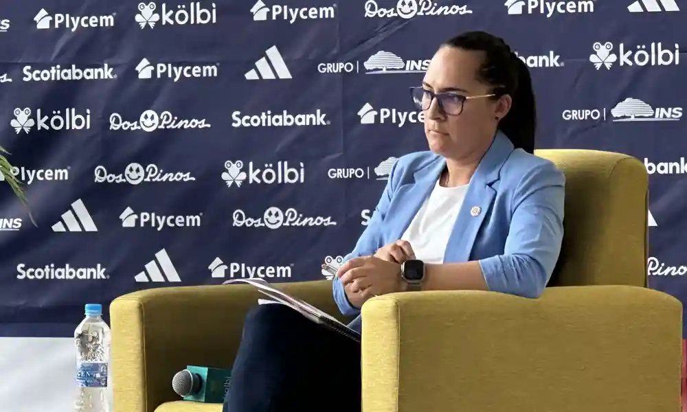 Amelia Valverde, seleccionadora mayor femenina.