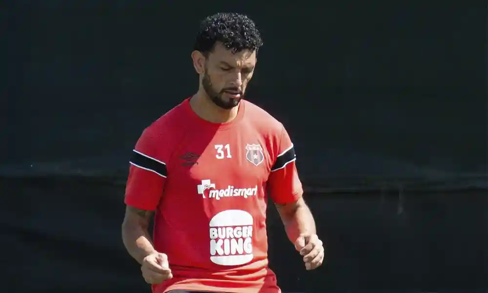 Michael Barrantes fue claro, como siempre, en su presentación con Alajuelense. Foto: LDA.