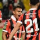 Aarón Suárez grita su gol. A Alajuelense le costó muchísimo el primer tiempo. Pero, dominó a placer la segunda mitad. Foto: Keydel Romero.