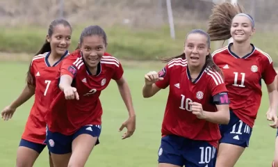 Brittany Castrillo (2) corre a celebrar. Acababa de marcar el segundo gol para La Sele Sub17. Foto: FCRF.