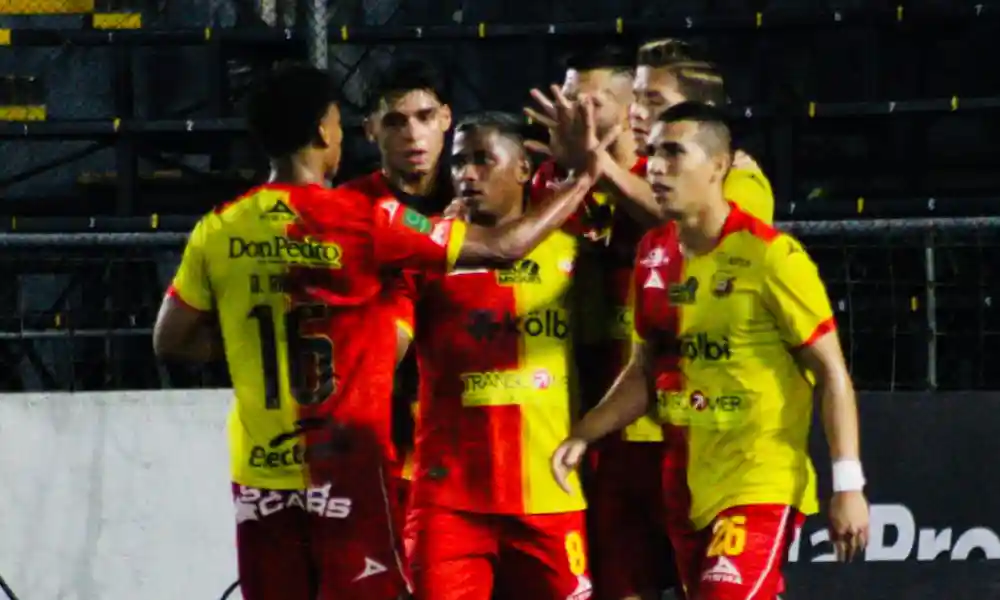 Herediano se metió al tercer lugar con la victoria sobre San Carlos. Foto: Unafut.