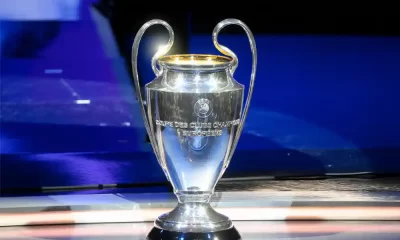 Imagen del 31 de agosto, 2023, del trofeo del torneo de fútbol la UEFA Champions League 2023-2024. Foto: Nicolas Tucat / AFP.