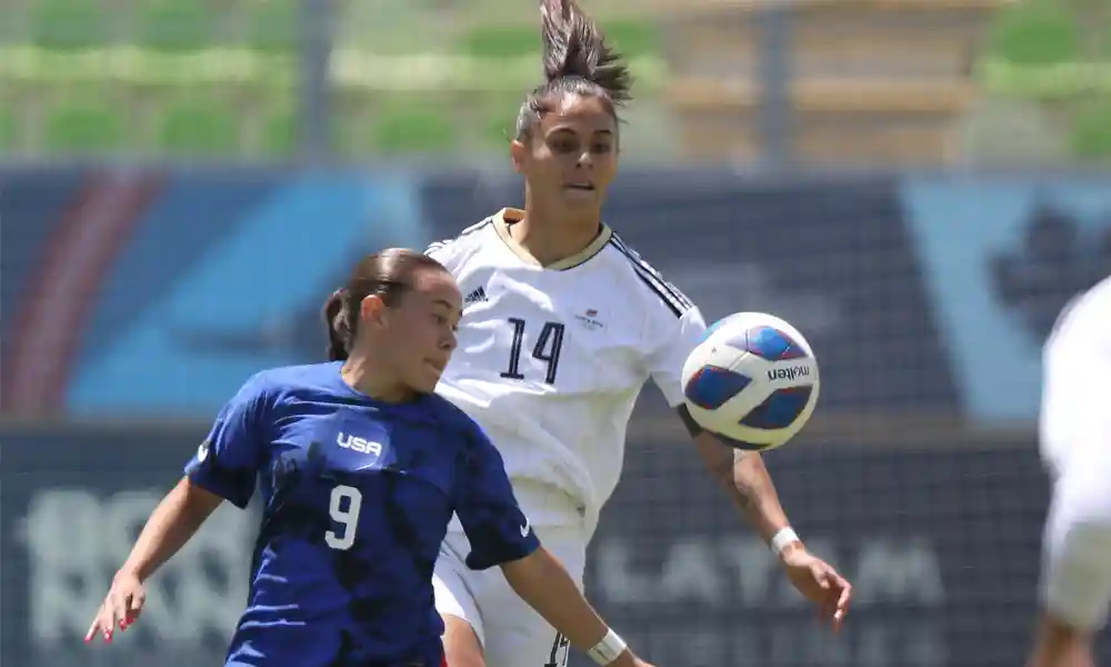 La Sele Femenina tuvo tramos bueno ante la Sub19 de Estados Unidos. Al final, igual cayó 3 – 1. Foto: Photosports Juegos Panamericanos.