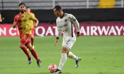 Carlos Mora y Elías Aguilar fueron claves en el funcionamiento de Alajuelense y Herediano. Foto: Keydel Romero.