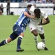 José Luis Quirós y Freddy Góndola tuvieron uno de los duelos más intensos del partido entre Cartaginés y Alajuelense. Foto: Keydel Romero.