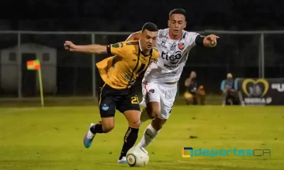 Liberia y Puntarenas entregaron un partido con muy buen ritmo esta noche. Al final, la victoria fue para los de la pampa. Foto: ML.