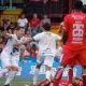 Adolfo Feoli sale a celebrar. Había marcado el primer gol de Sporting. Luego, conseguiría también el segundo. Foto: SFC.