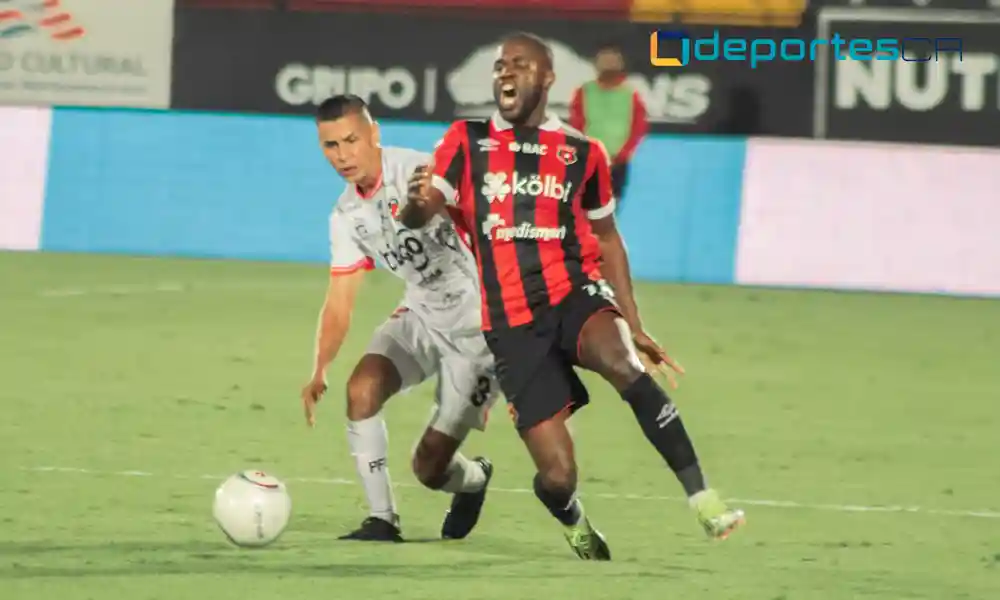 Alajuelense se impuso sobre el cierre ante Puntarenas. Andrés Carevic sacó pecho por el respiro. Foto: Unafut.