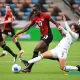 Simi Awujo (13) de Canadá, se libra de la marca de Emily Flores. La Sele Femenina cayó ante Canadá. Foto: Logan Riely / Getty Images North America / Getty Images via AFP.