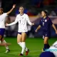 Alex Morgan (7) de Estados Unidos, ingresó de cambio al juego ante República Dominica en la Copa Oro. Foto: Ronald Martínez / Getty Images North America / Getty Images via AFP.