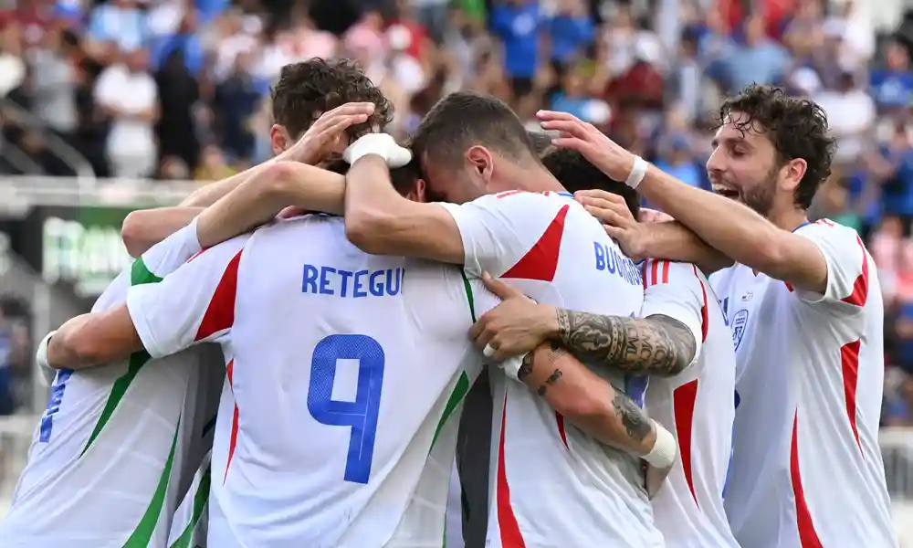 La Selección de Italia defenderá el título en la Eurocopa a mitad de año. Foto: Claudio Villa / Getty Images North America / Getty Images via AFP.