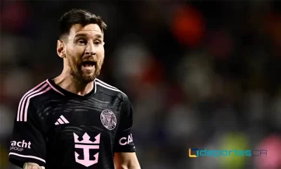 El delantero del Inter Miami, Lionel Messi, encabeza la convocatoria de Argentina para los juegos ante Costa Rica y El Salvador. Foto: Patrick Fallon / AFP.