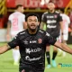 Michael Barrantes tenía para celebrar. Marcó el mejor gol de la noche en la paliza que le dio Alajuelense a Santos. Foto: Keydel Romero.