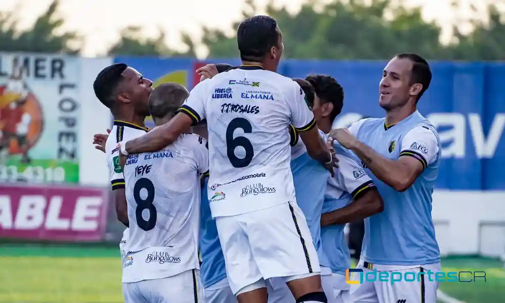 El Municipal Liberia, del técnico Minor Díaz, se metió en la pelea por la clasificación tras vencer a Grecia en el cierre del encuentro. Foto: ADML.