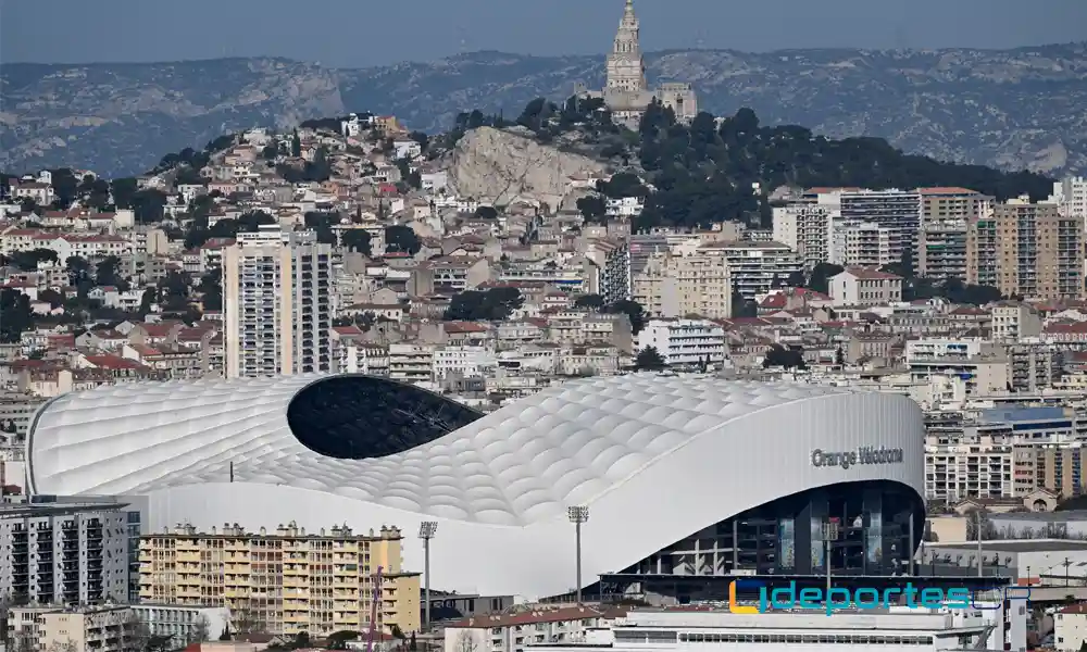 Durante los Juegos Olímpicos, quienes compren en las tiendas oficiales solo podrán pagar con tarjetas Visa, o en efectivo. El Velodromo Stadium será una de las sedes del fútbol. Foto: Nicolas Tucat / AFP.