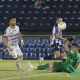 Marco Ureña ya tocó la pelota ante la salida de Danny Carvajal. La pelota iría directo a la red. Gol de Cartaginés. Foto: CSC.