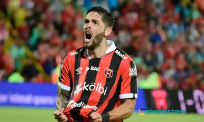 Jonathan Moya no cabía de felicidad tras el gol que consiguió para Alajuelense. Foto: Keydel Romero.