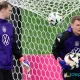 Manuel Neuer, arquero de la Selección de Alemania, llega a la Eurocopa como una de las figuras claves en la recuperación del equipo. Foto: Tobías Schwarz / AFP.