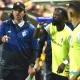 Greivin Mora, técnico del Cartaginés, atento a las acciones ante Saprissa. Foto: Keydel Romero.