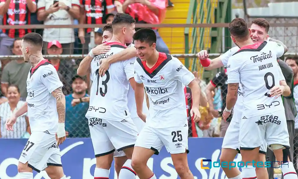 Alajuelense se aseguró un lugar en las semifinales. Foto: LDA.